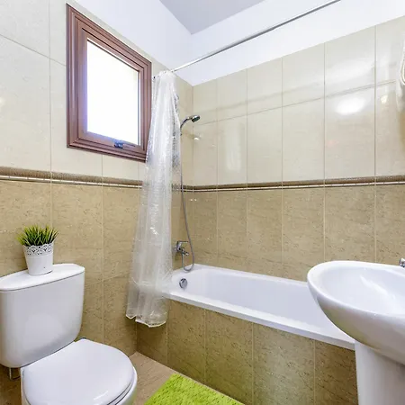 Anthea * Paralimni
